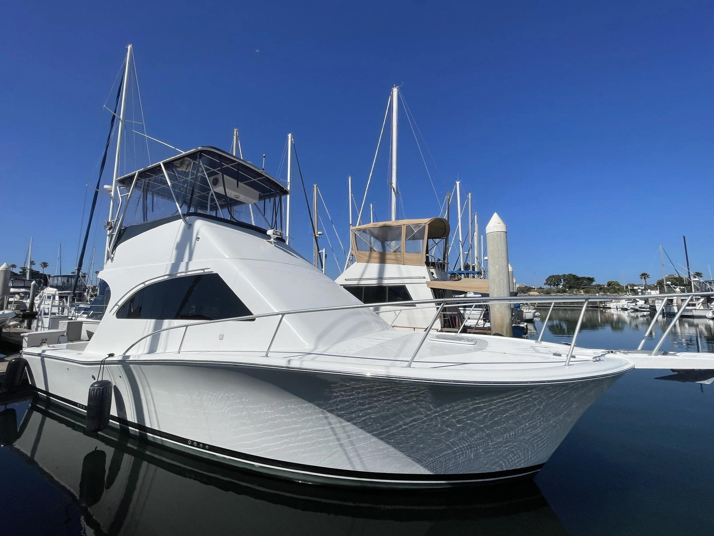 Luhrs 34