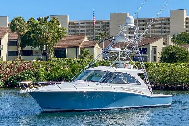 Hatteras 45 Express