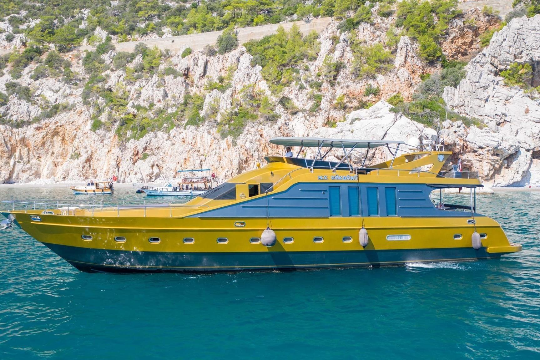2007 Custom 85 Motor Yacht for sale