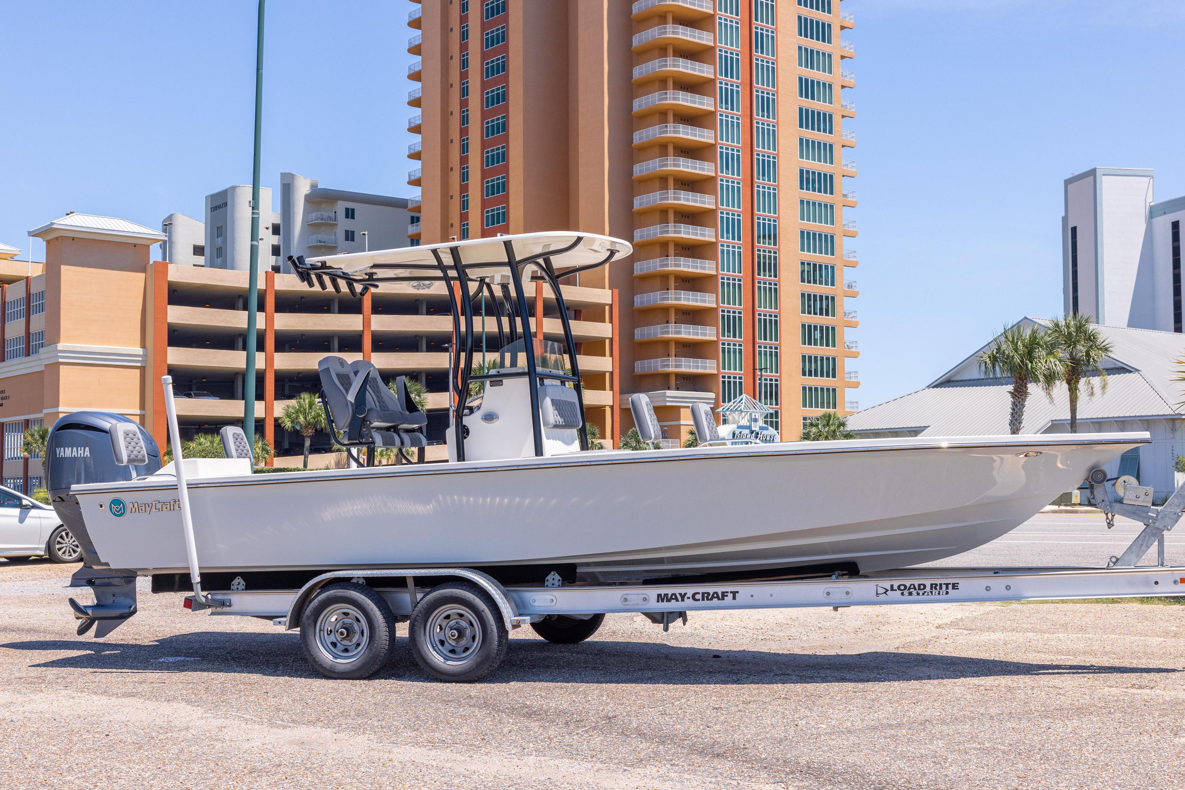 May-Craft 2600 Bay