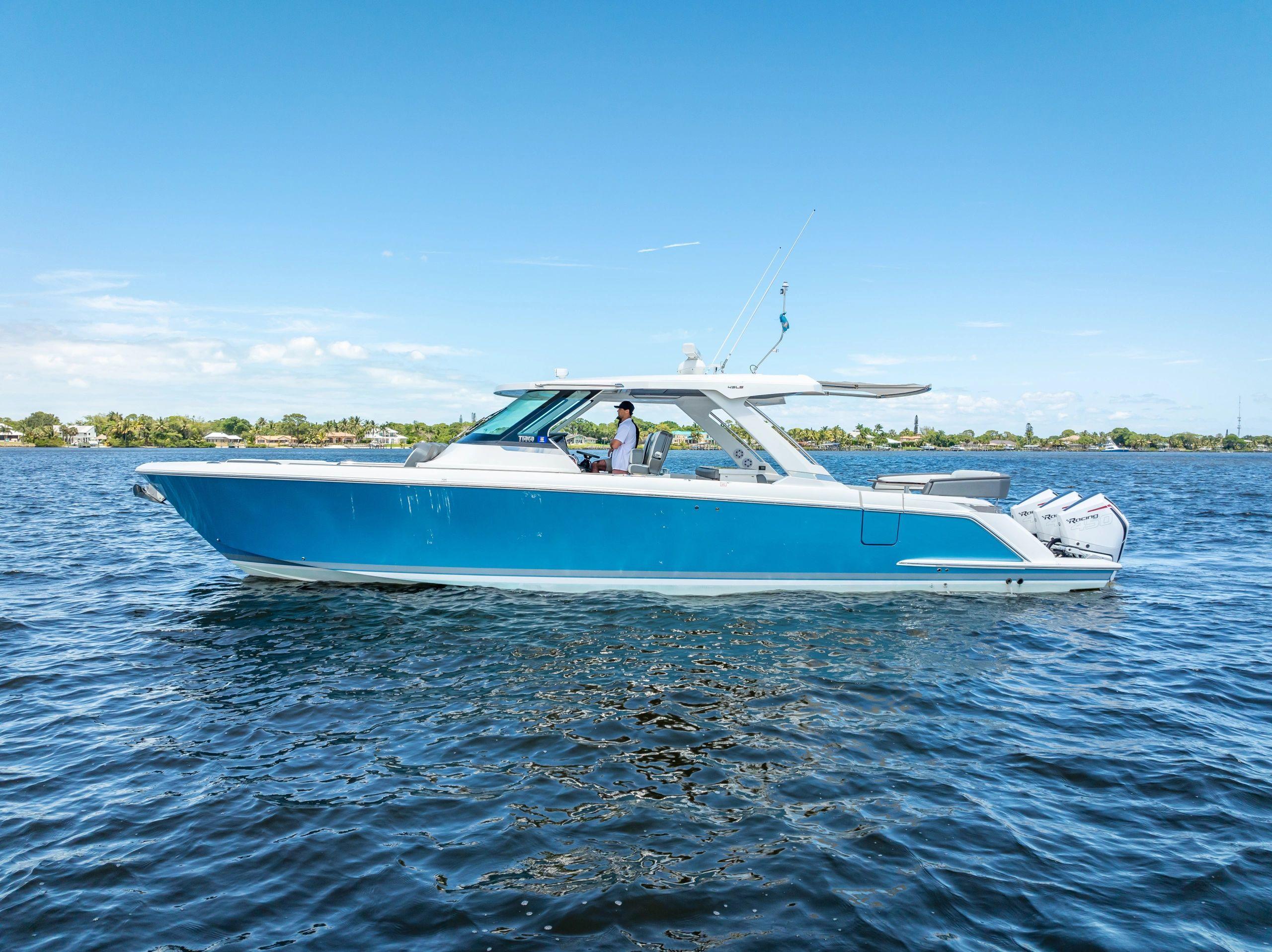 Tiara Yachts Sport 43 LS