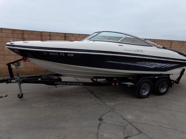 Rinker 226 Captiva Bowrider