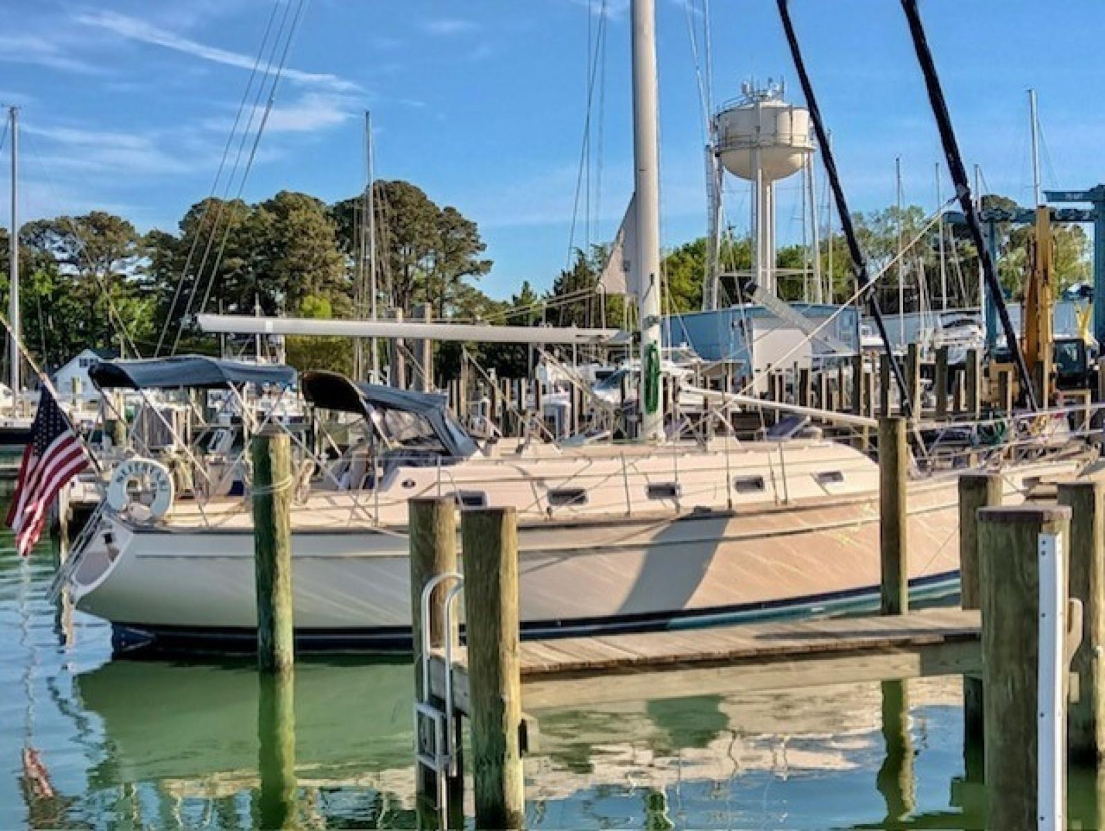 Island Packet 38