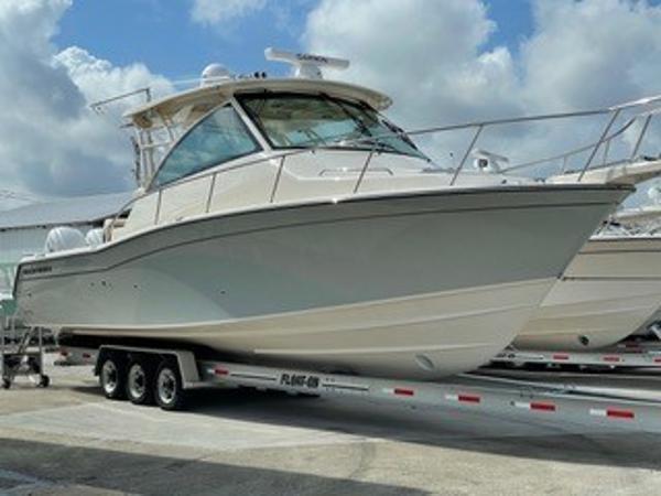 Grady-White Express 370
