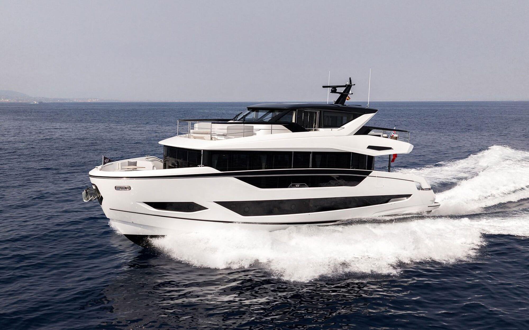 Sunseeker 82 Ocean Enclosed