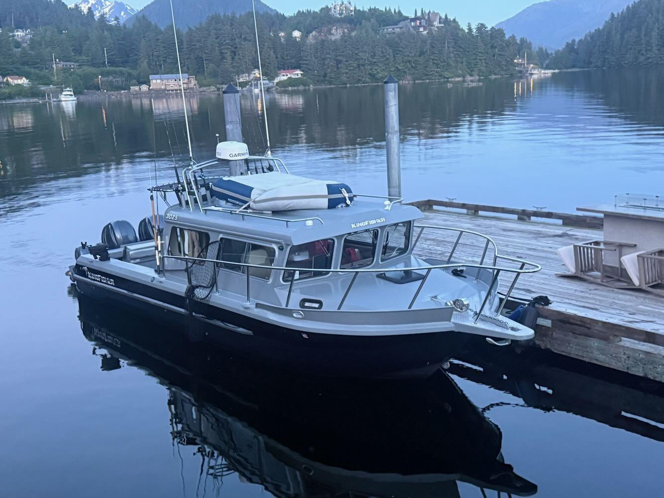 Kingfisher 3025 Destination
