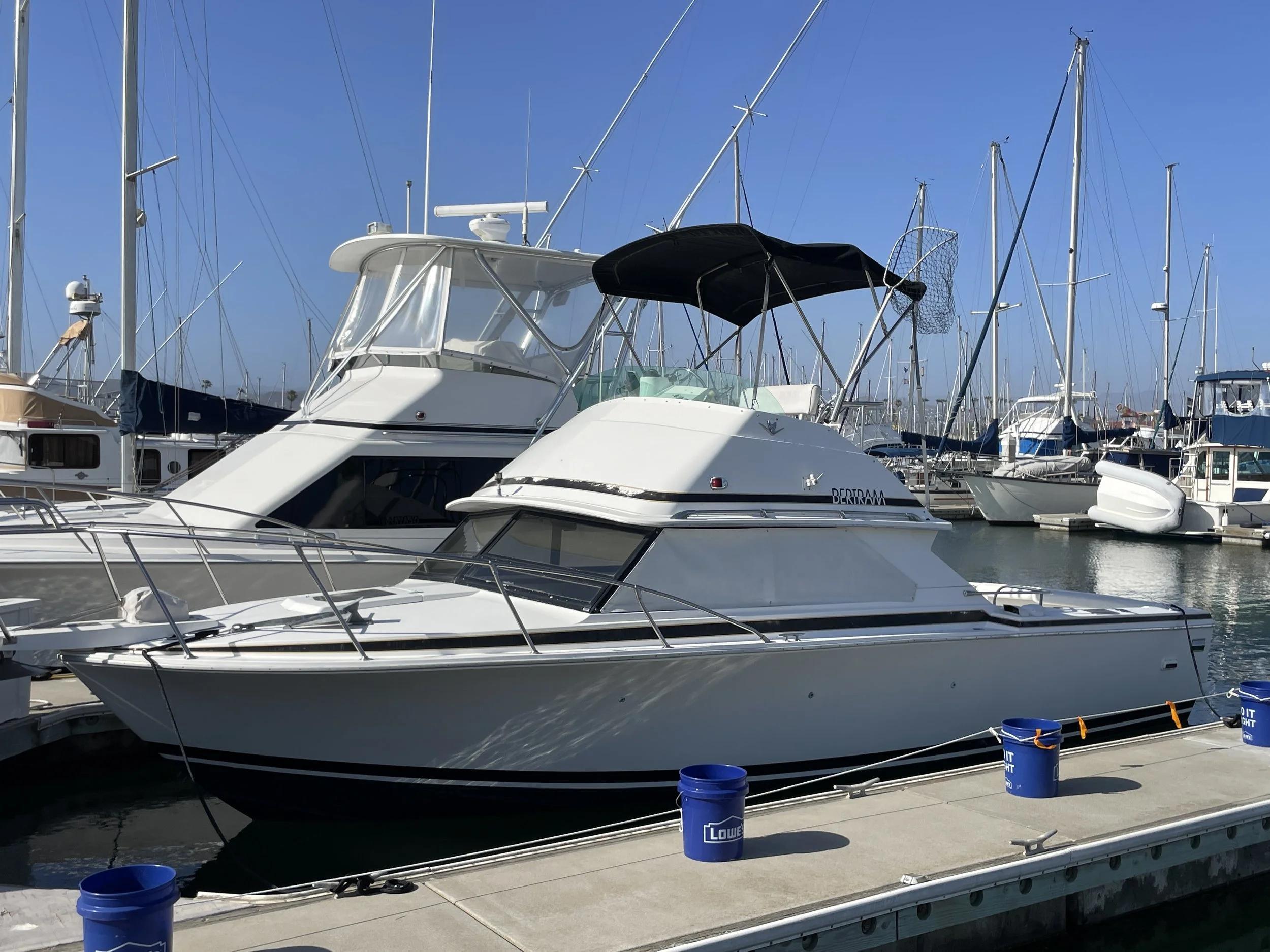 Bertram 28