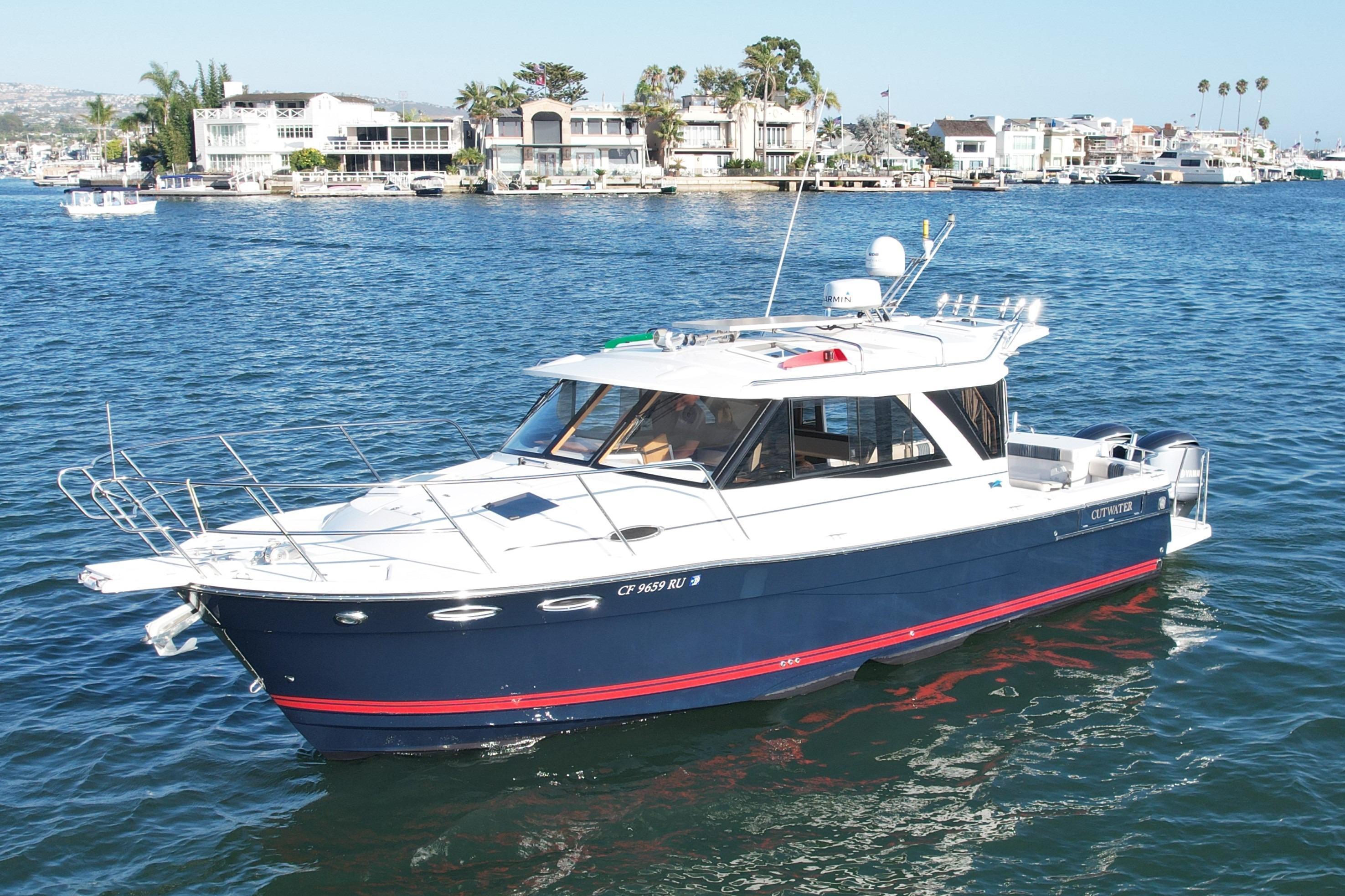 Cutwater C-302 Coupe