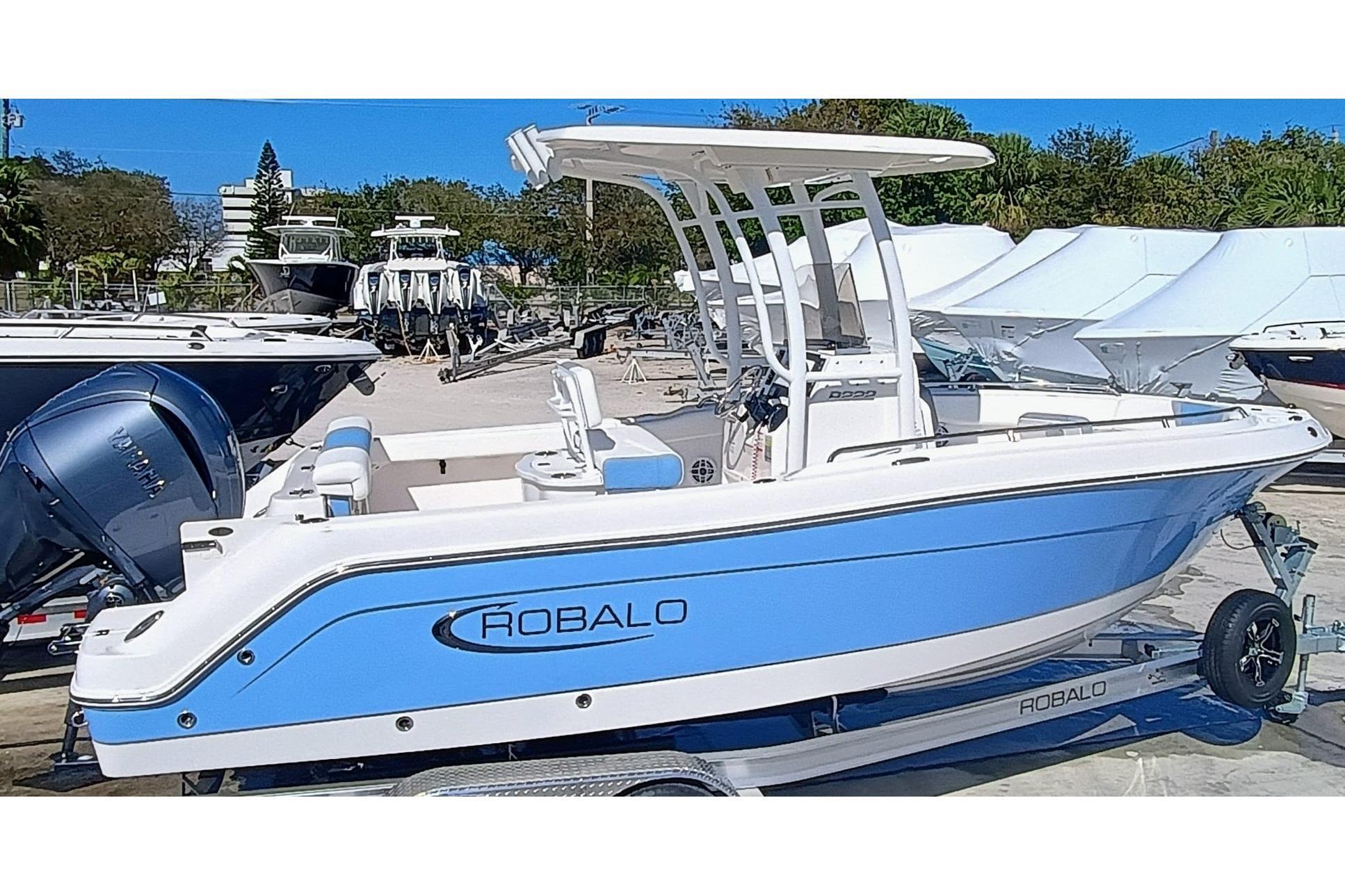 Robalo R222 Explorer