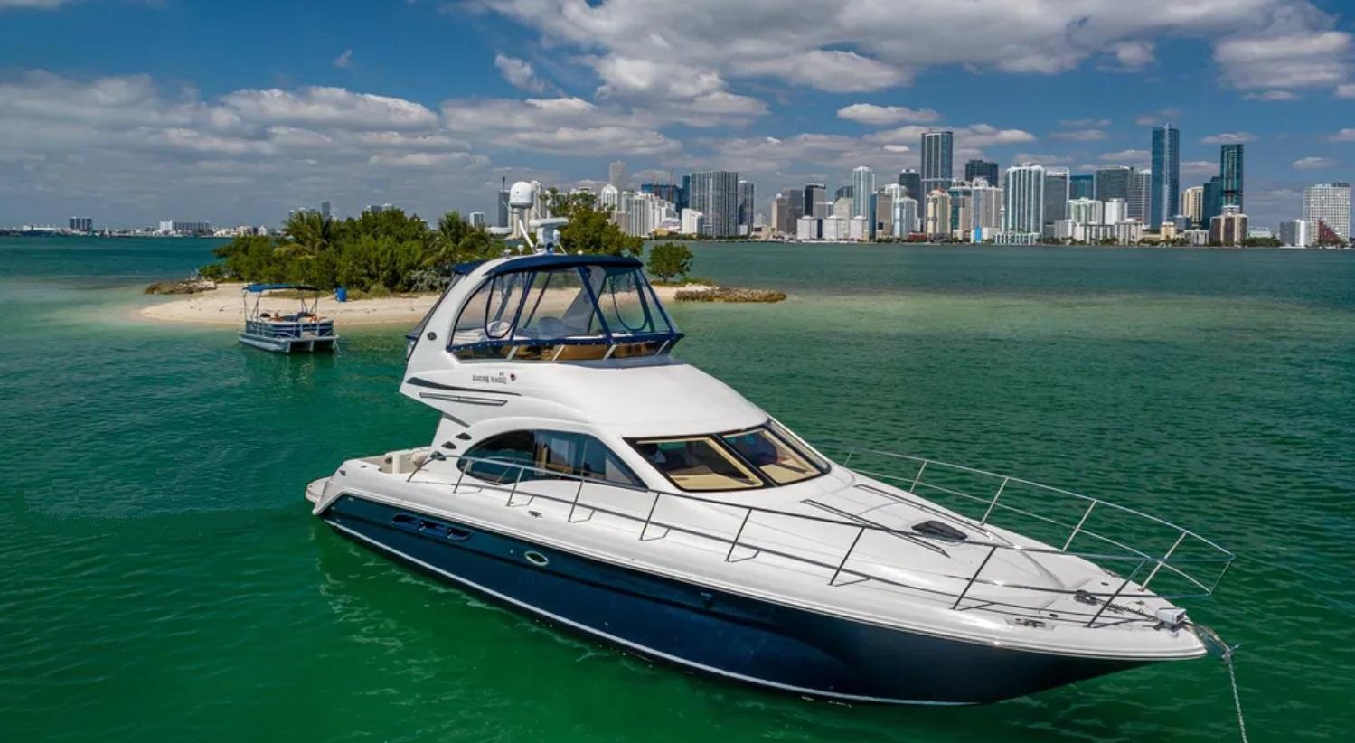 Sea Ray 44 Sedan Bridge
