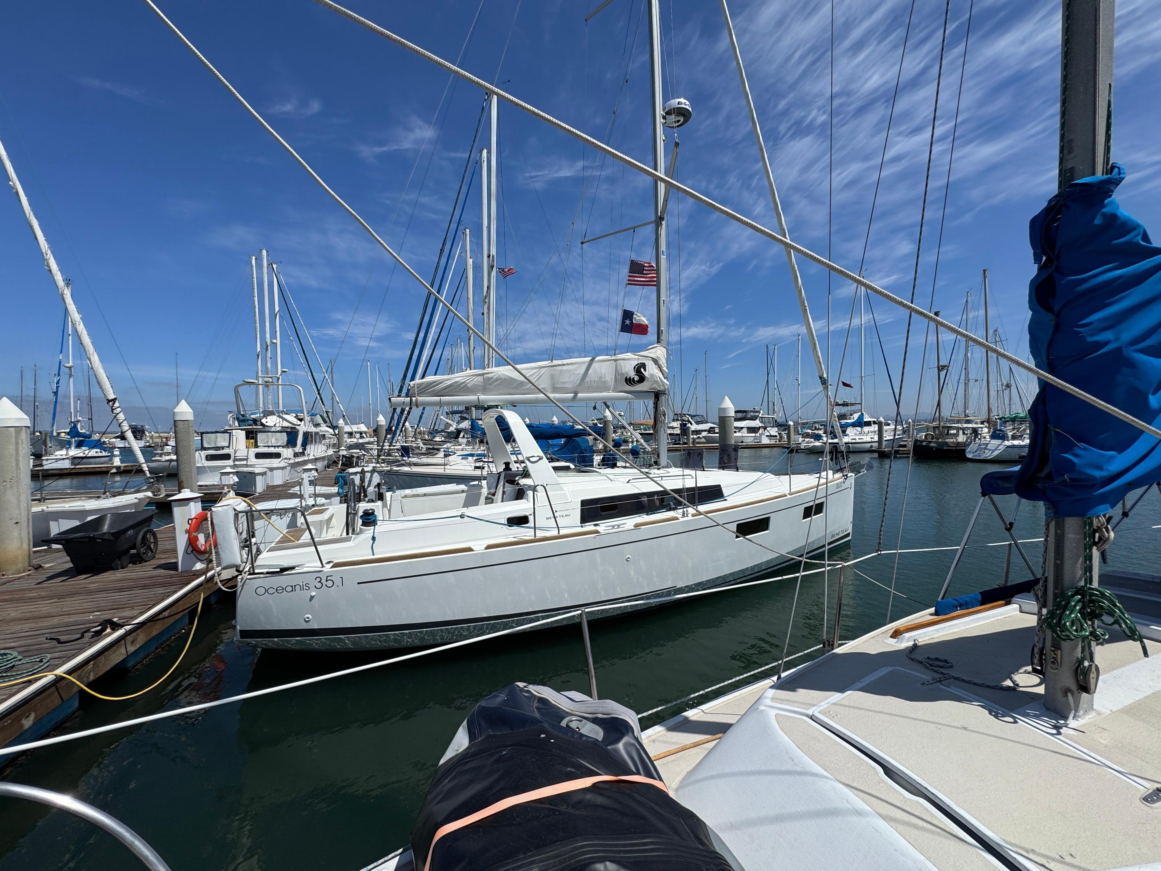 Beneteau Oceanis 35.1