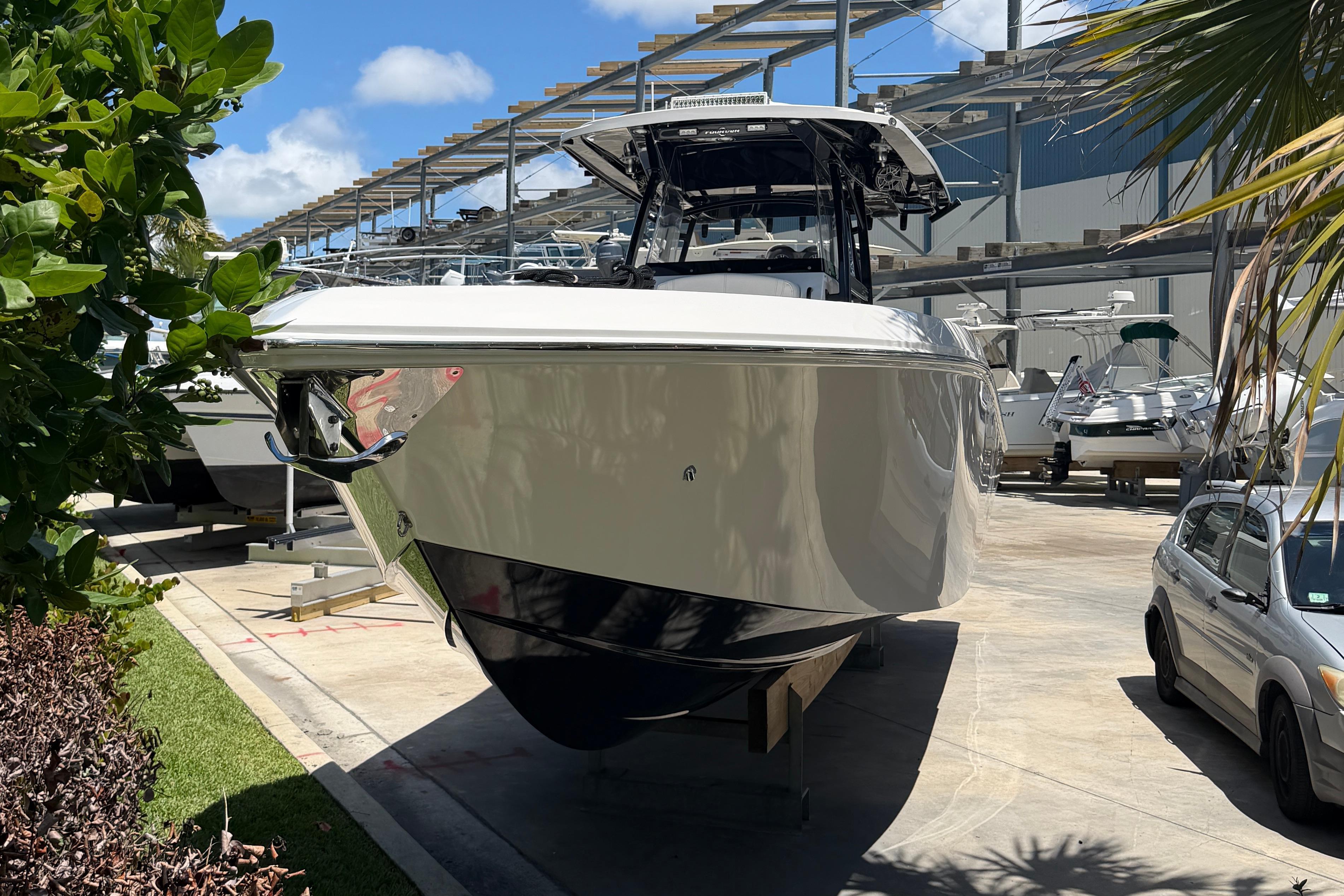 Fountain 34 Center Console
