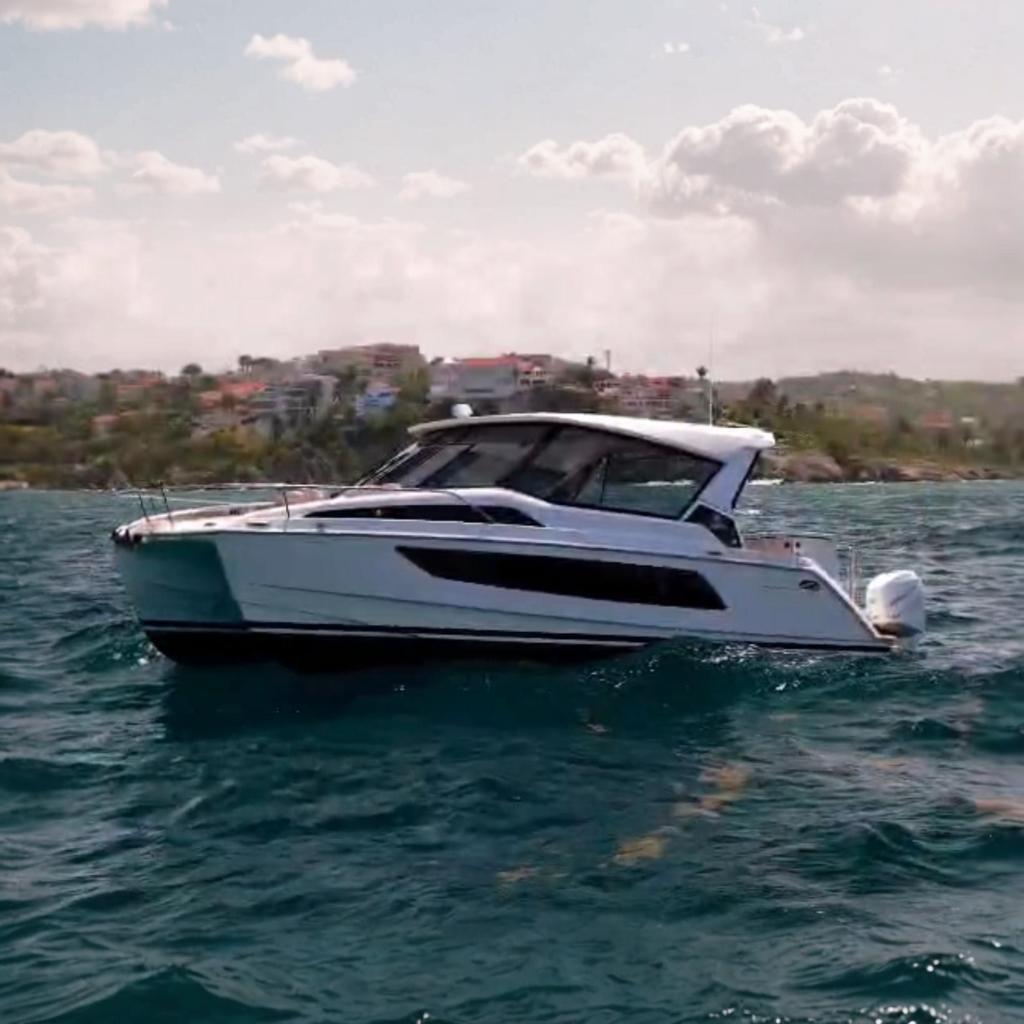 Aquila 36 Sport