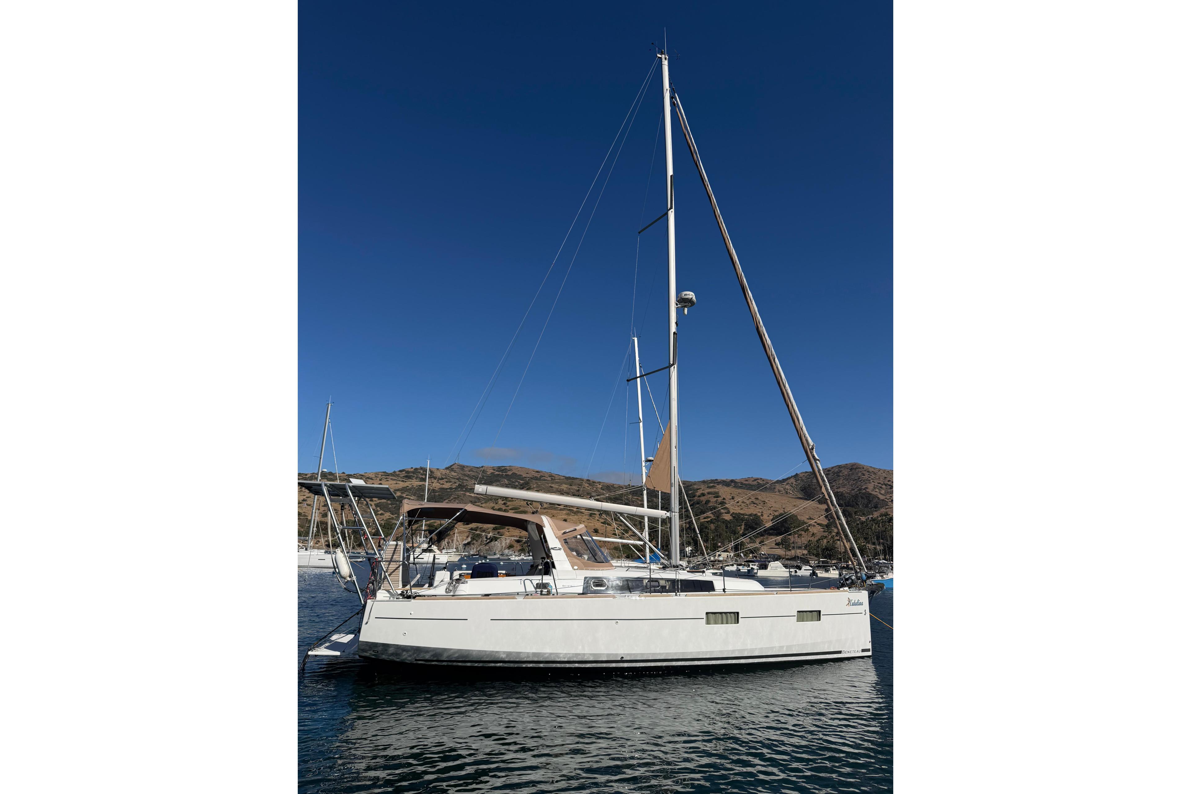 Beneteau Oceanis 38