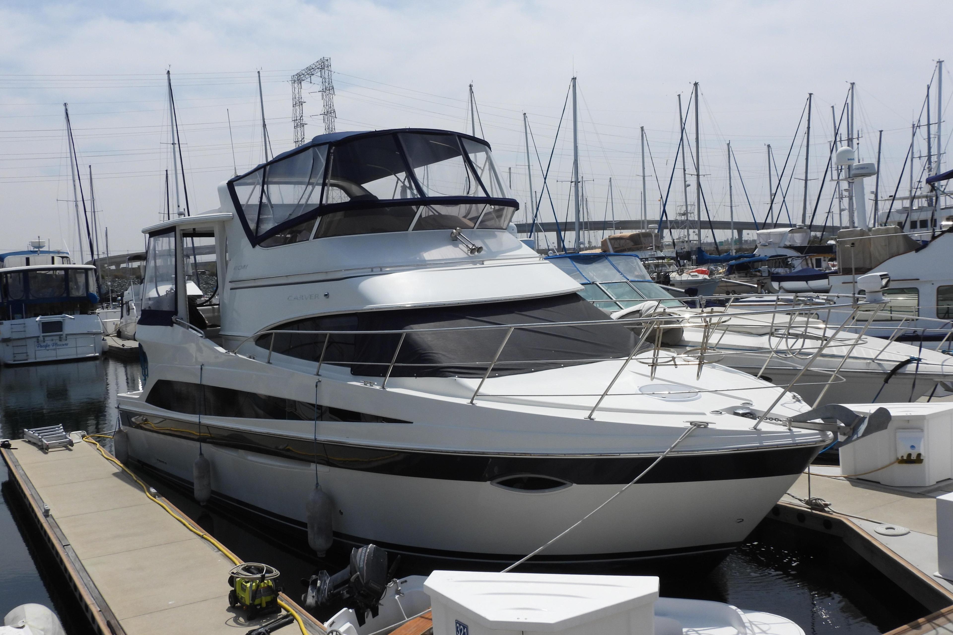 Carver 41 Cockpit Motor Yacht