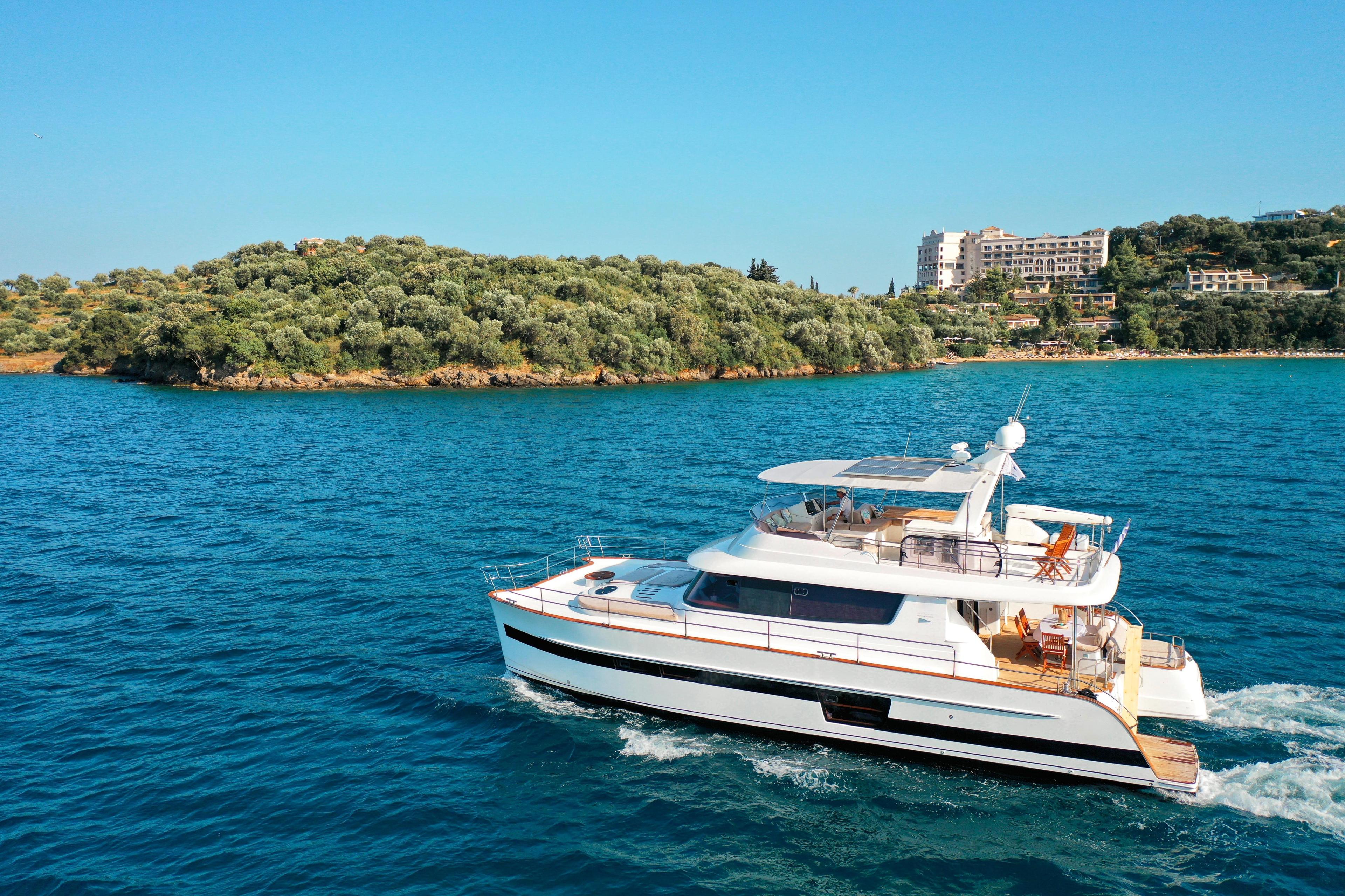 Fountaine Pajot Queensland 55