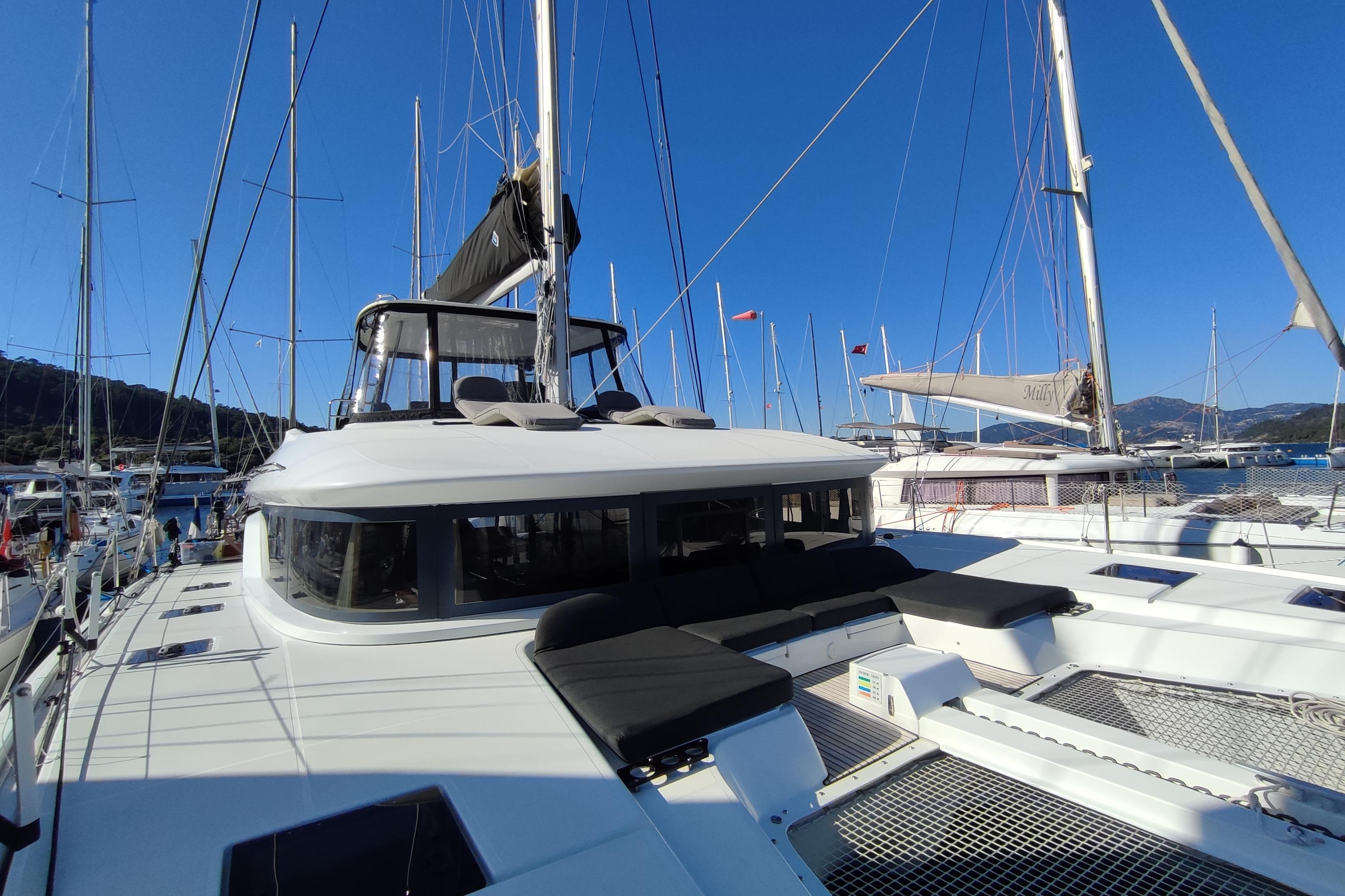 Lagoon 50