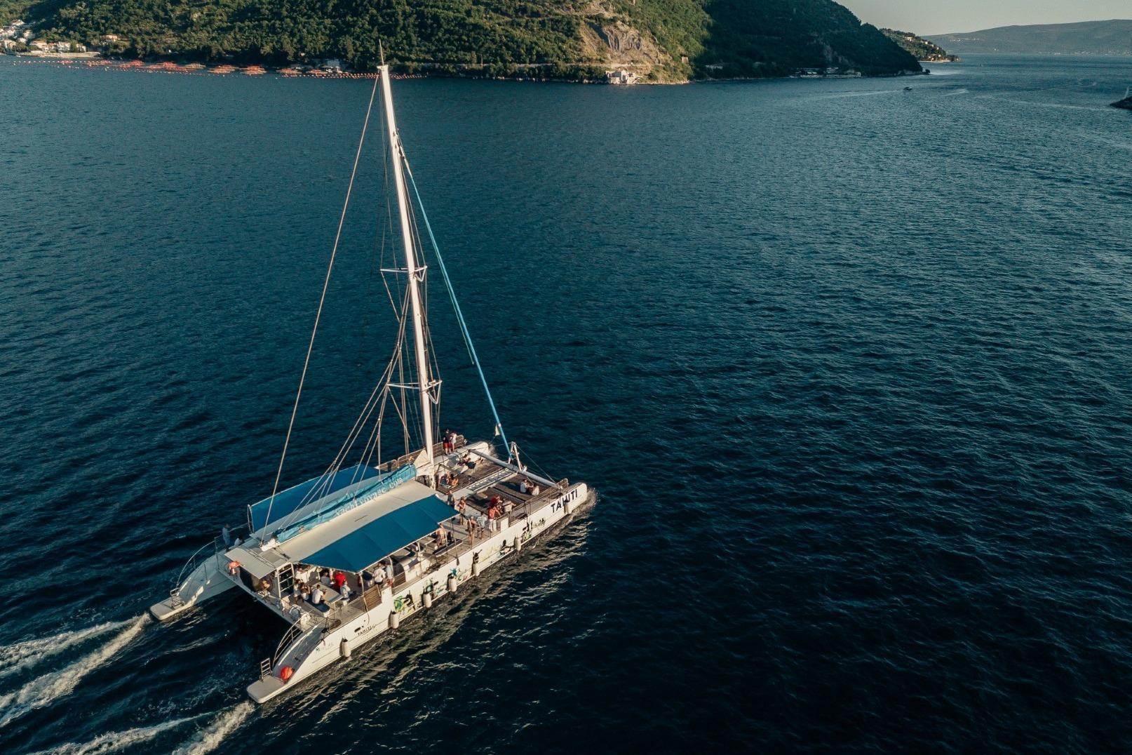 Fountaine Pajot Taiti Day Charter 80 for sale