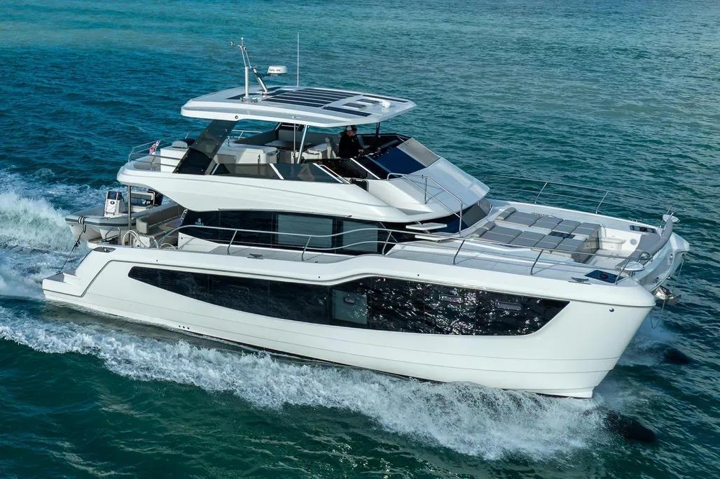 Aquila 50 Yacht