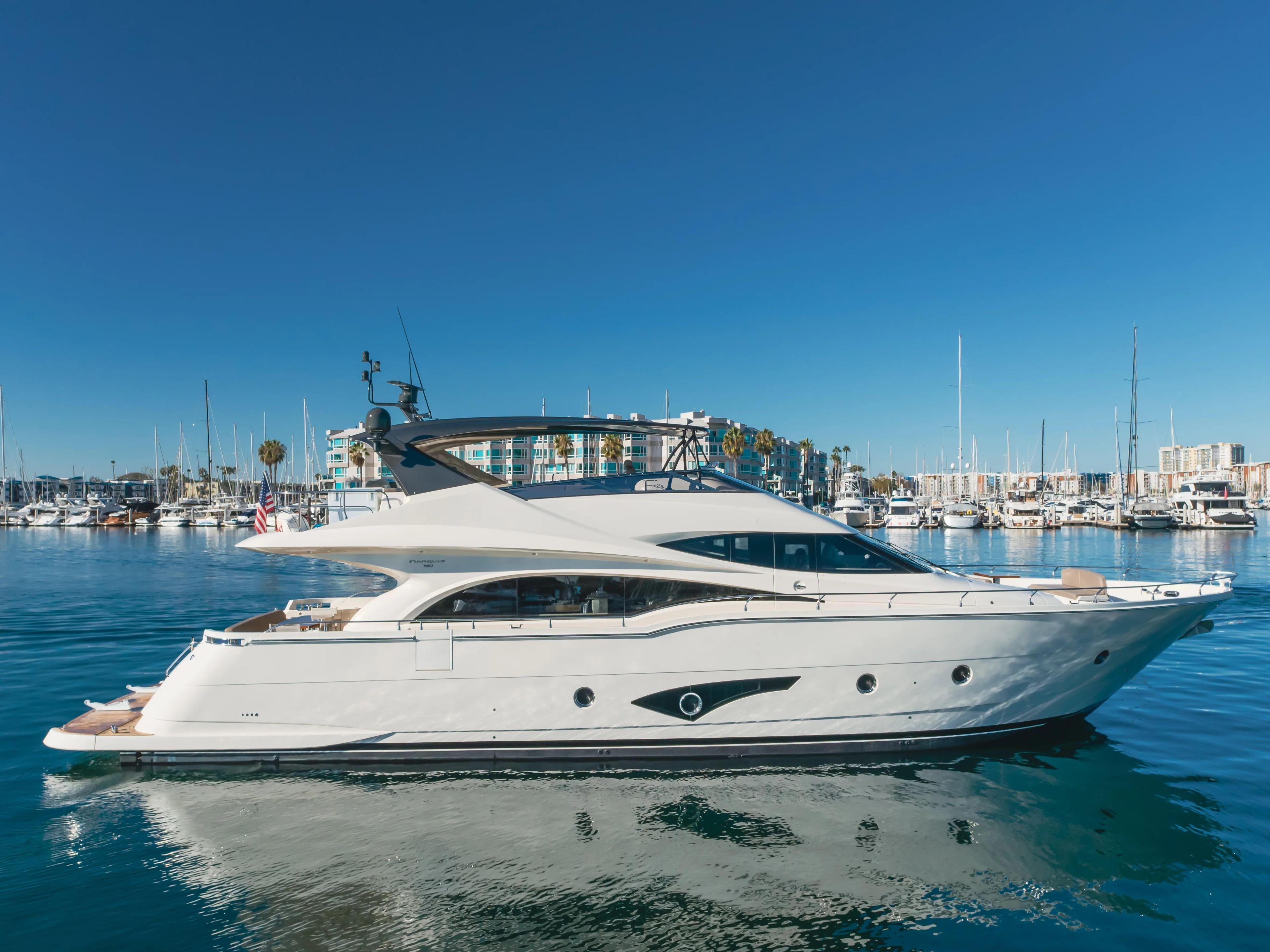 Marquis 720 Fly