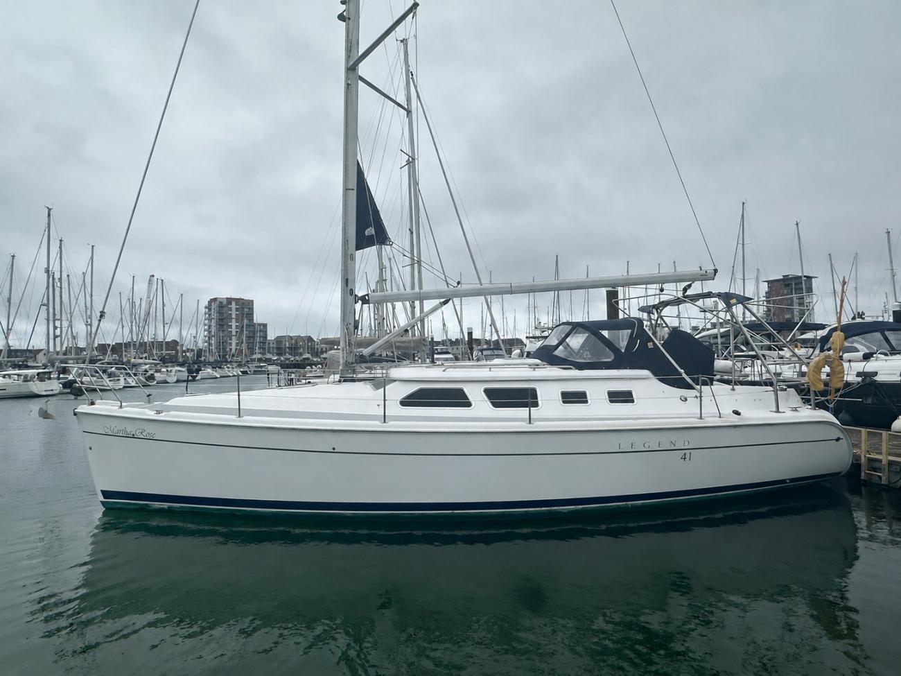 Hunter Legend 41 Deck Saloon
