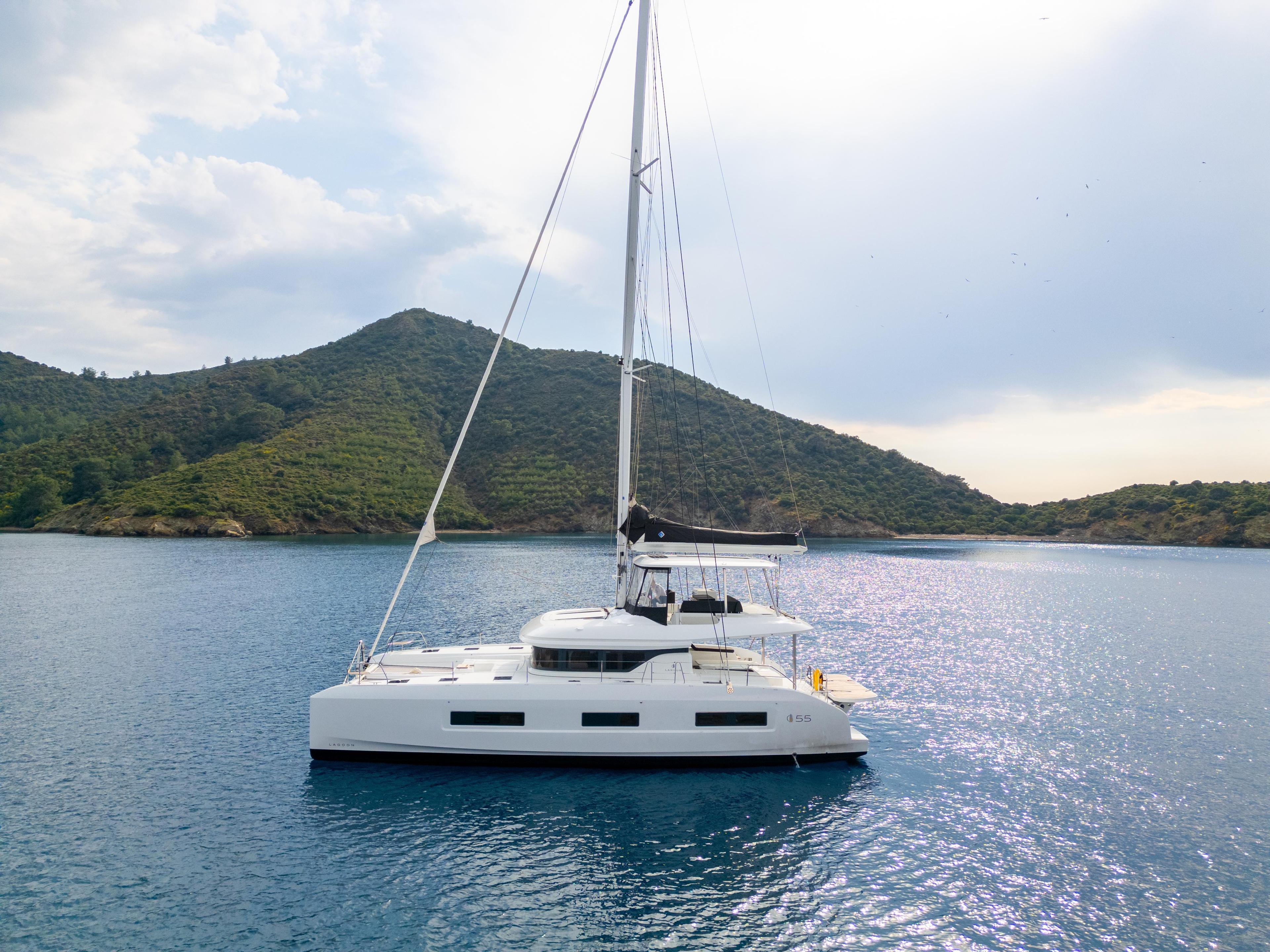 Lagoon 55