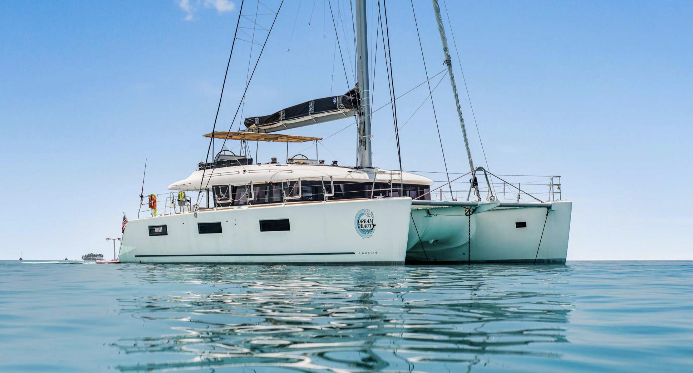 Lagoon 620 for sale