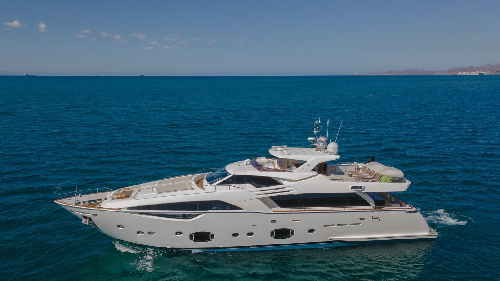 Ferretti Custom Line Flybridge for sale