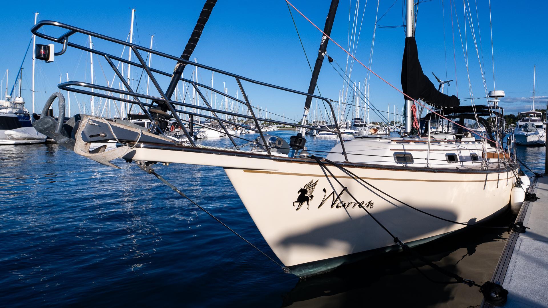 Island Packet Yachts 35