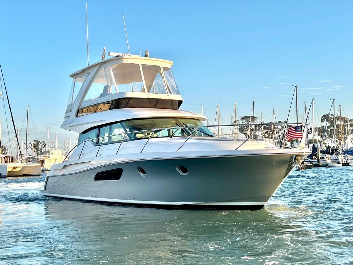 Tiara Yachts F44 Flybridge for sale