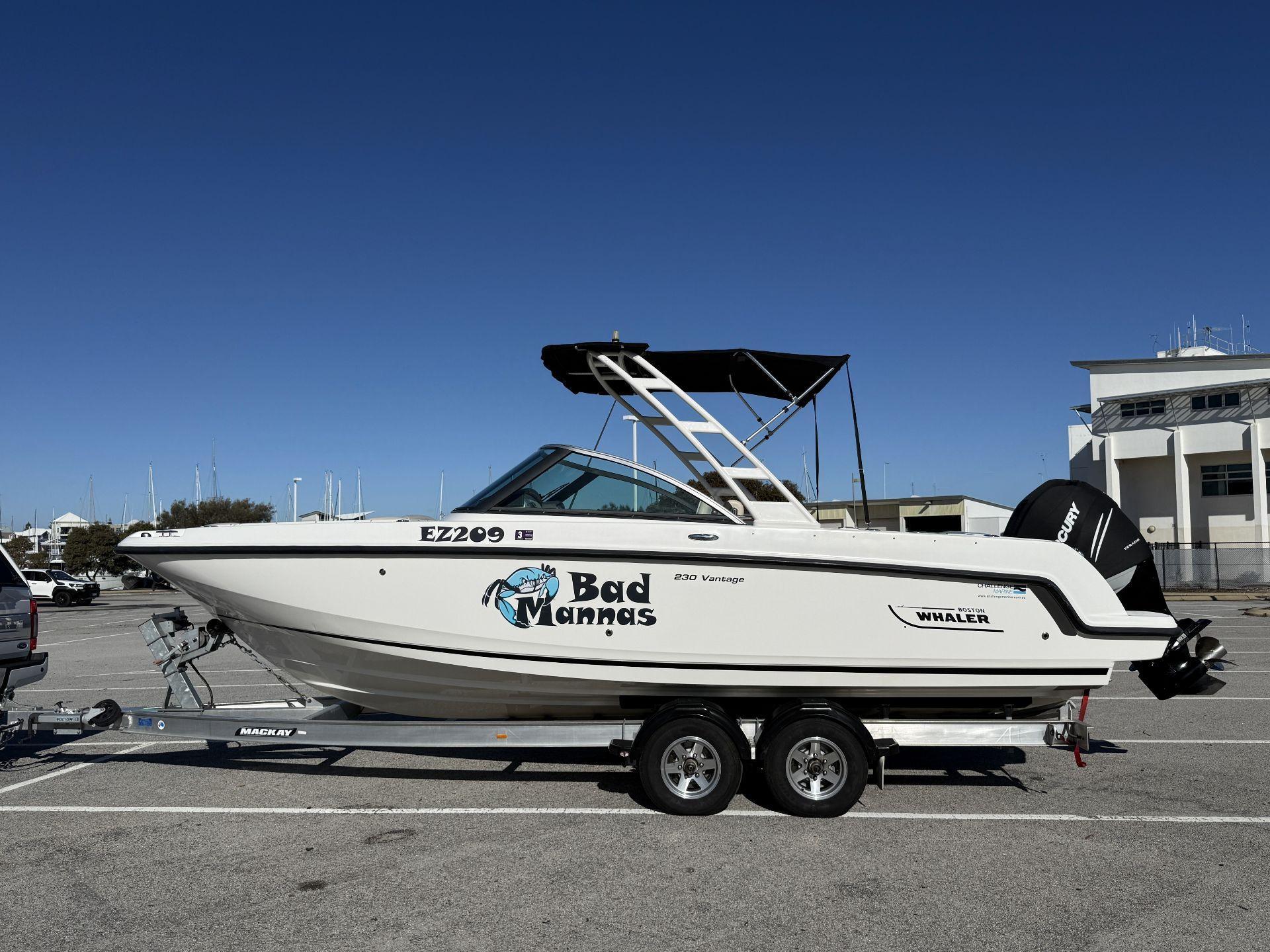Boston Whaler Vantage 230
