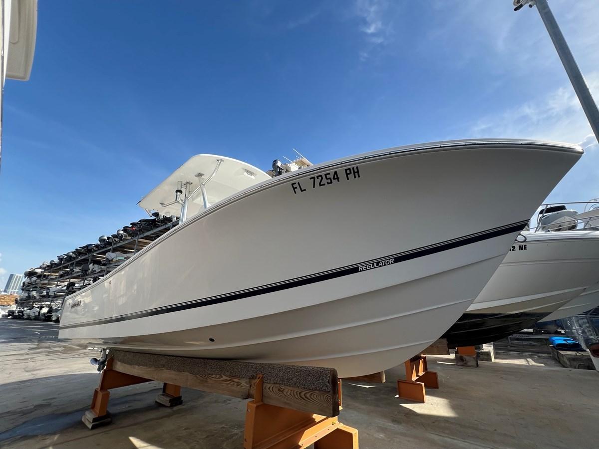 Regulator 24 Forward Seating for sale