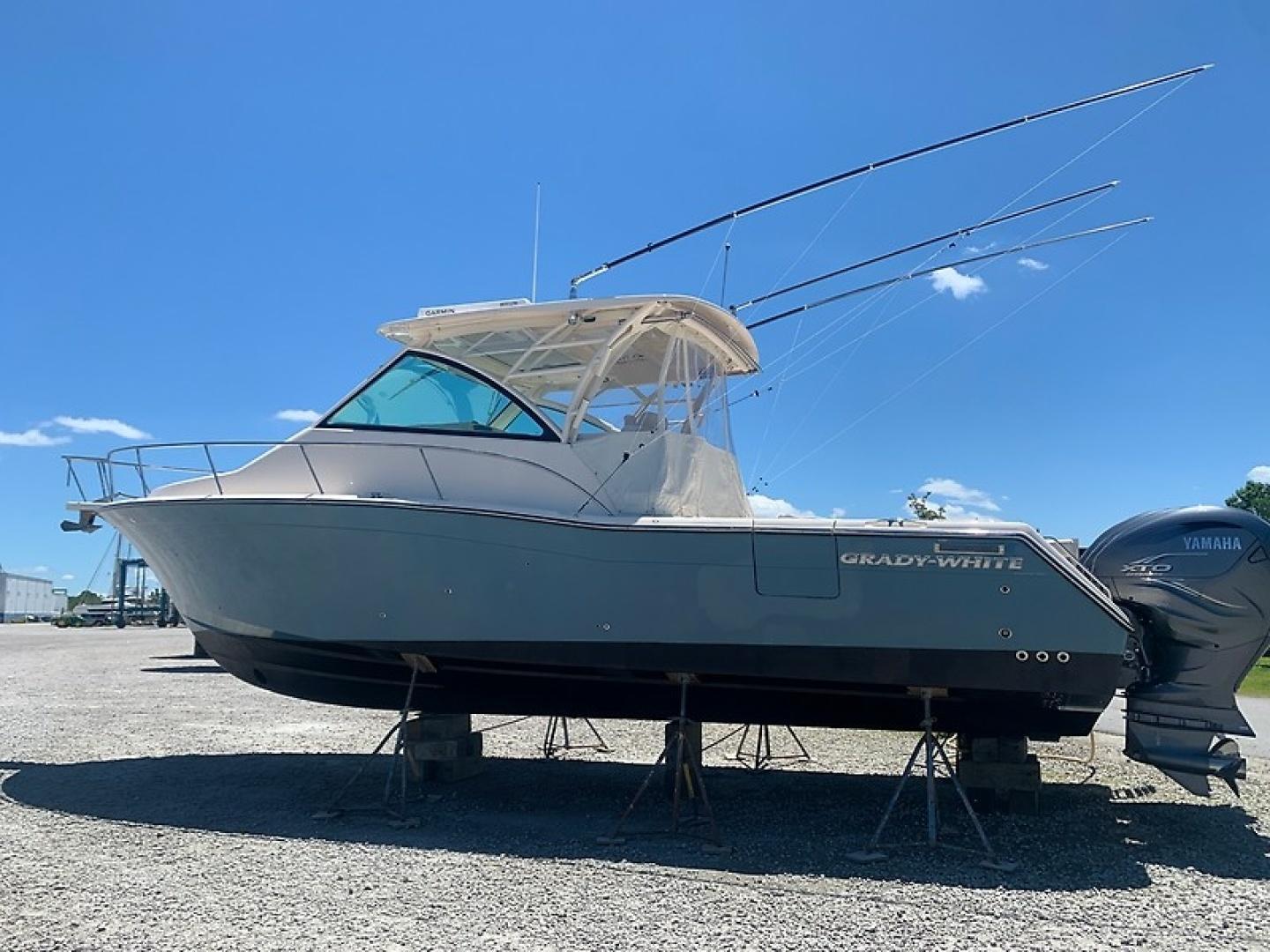 Grady-White Express 370