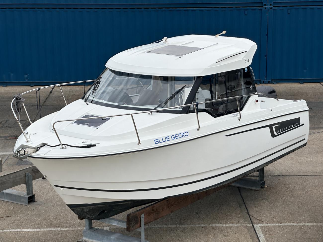 2016 Jeanneau Merry Fisher 795 for sale in Portsmouth, Hampshire, United Kingdom