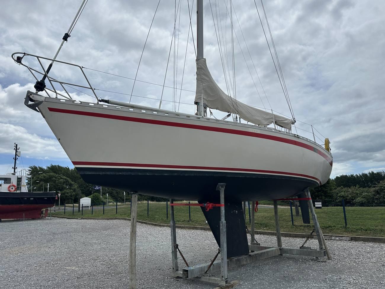 1981 Beneteau First 35 for sale in Portsmouth, Hampshire, United Kingdom