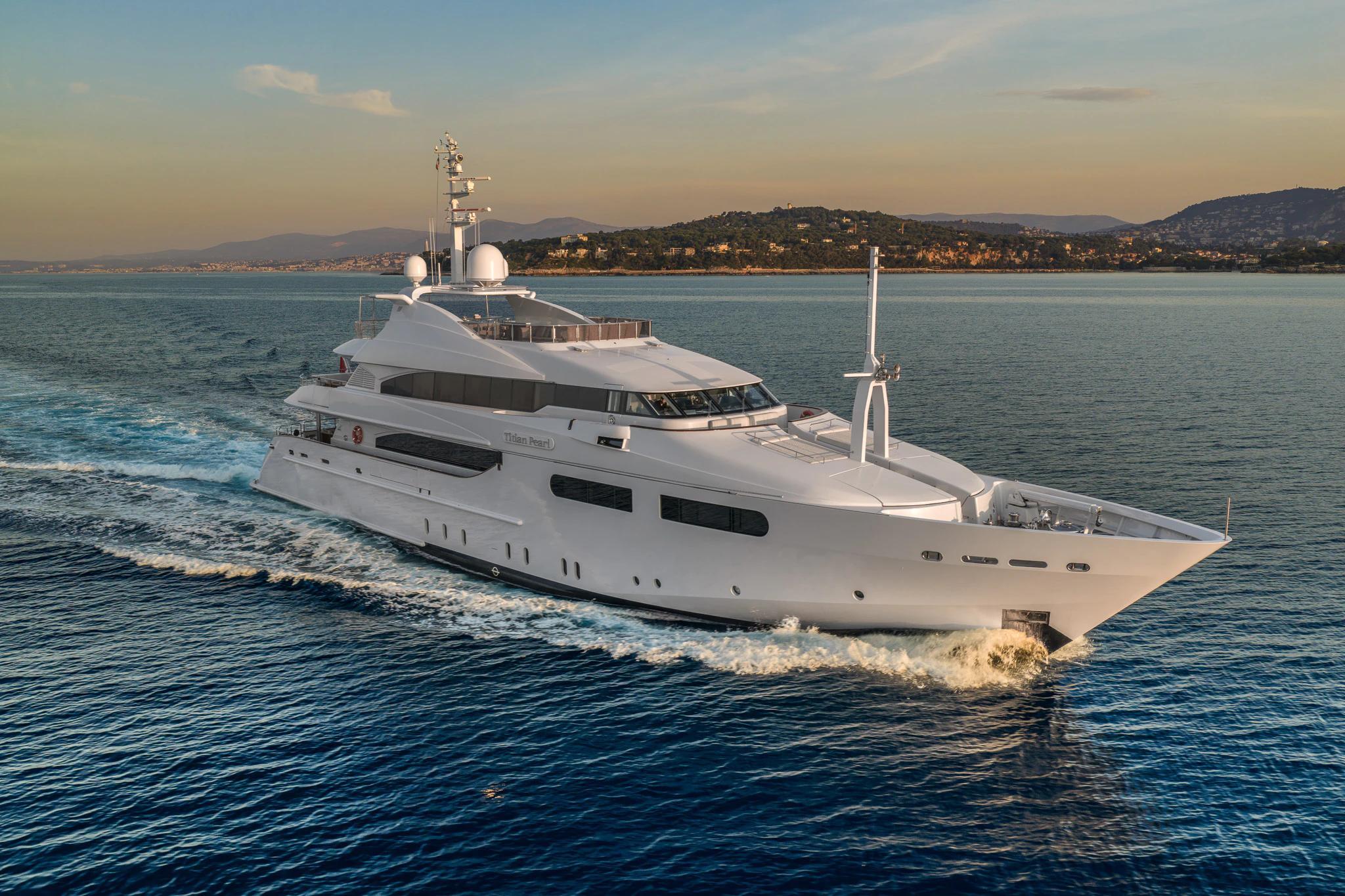 2001 CRN for sale in Cannes, France