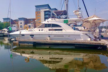Sealine F36