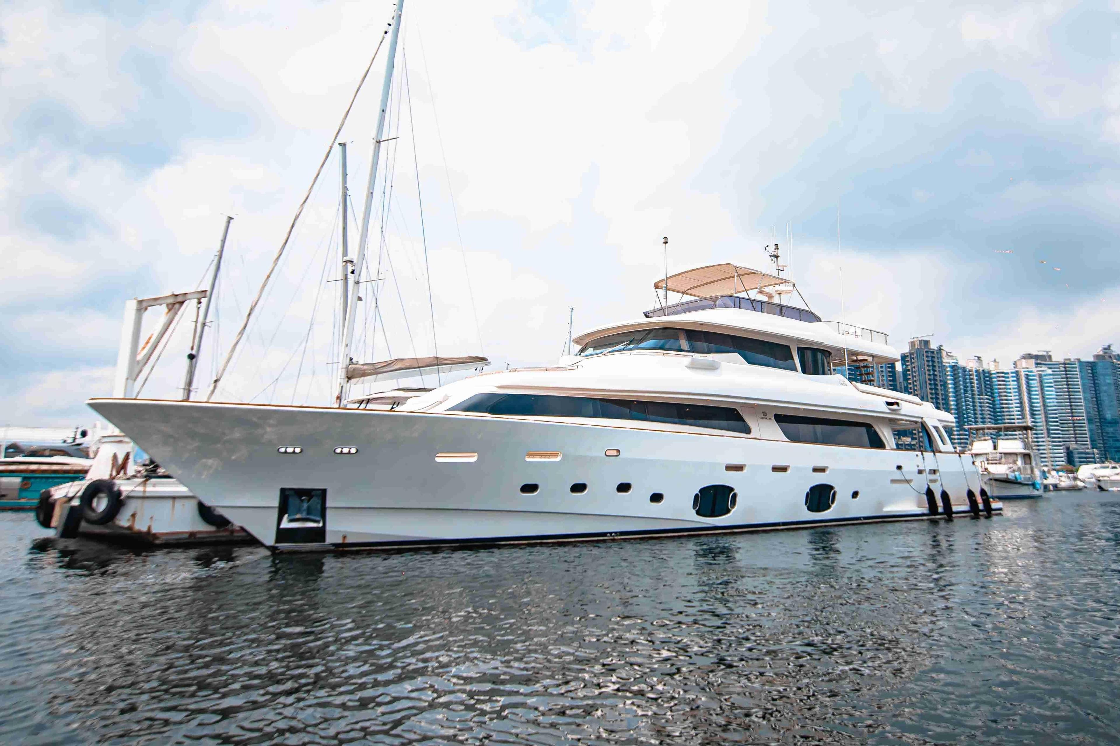 2015 Custom Line Navetta 33 for sale in Hong Kong