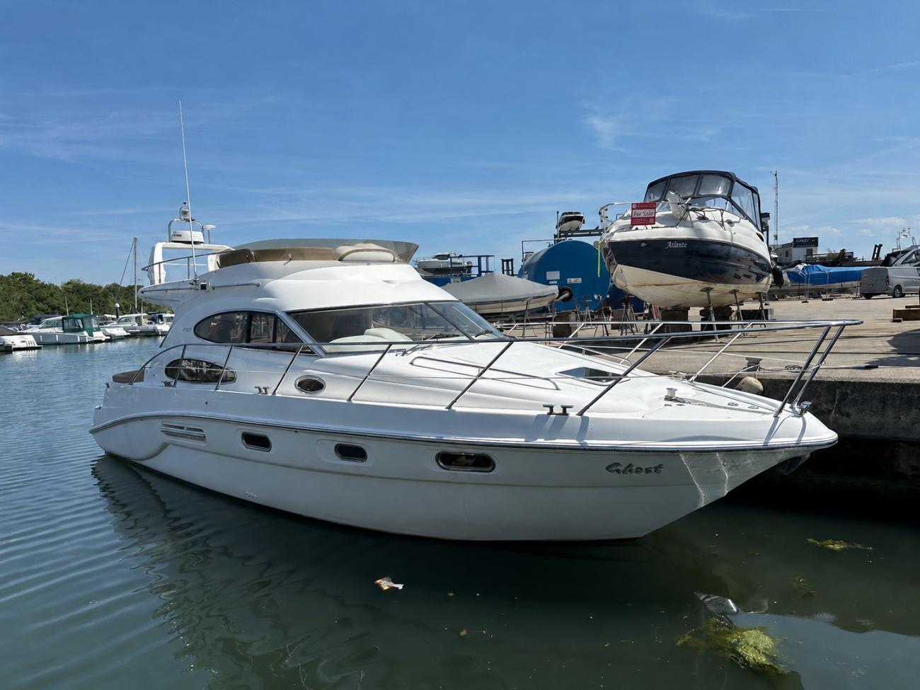 2010 Sealine F37 for sale in Poole, Dorset, United Kingdom