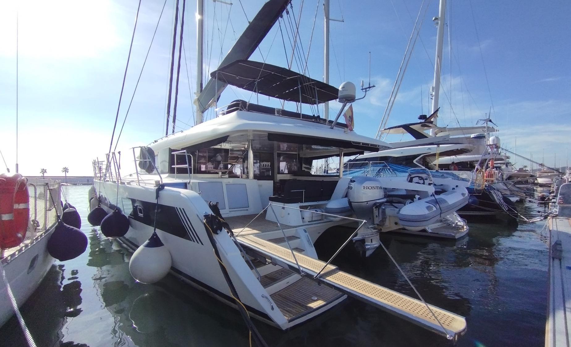 Lagoon 620 for sale