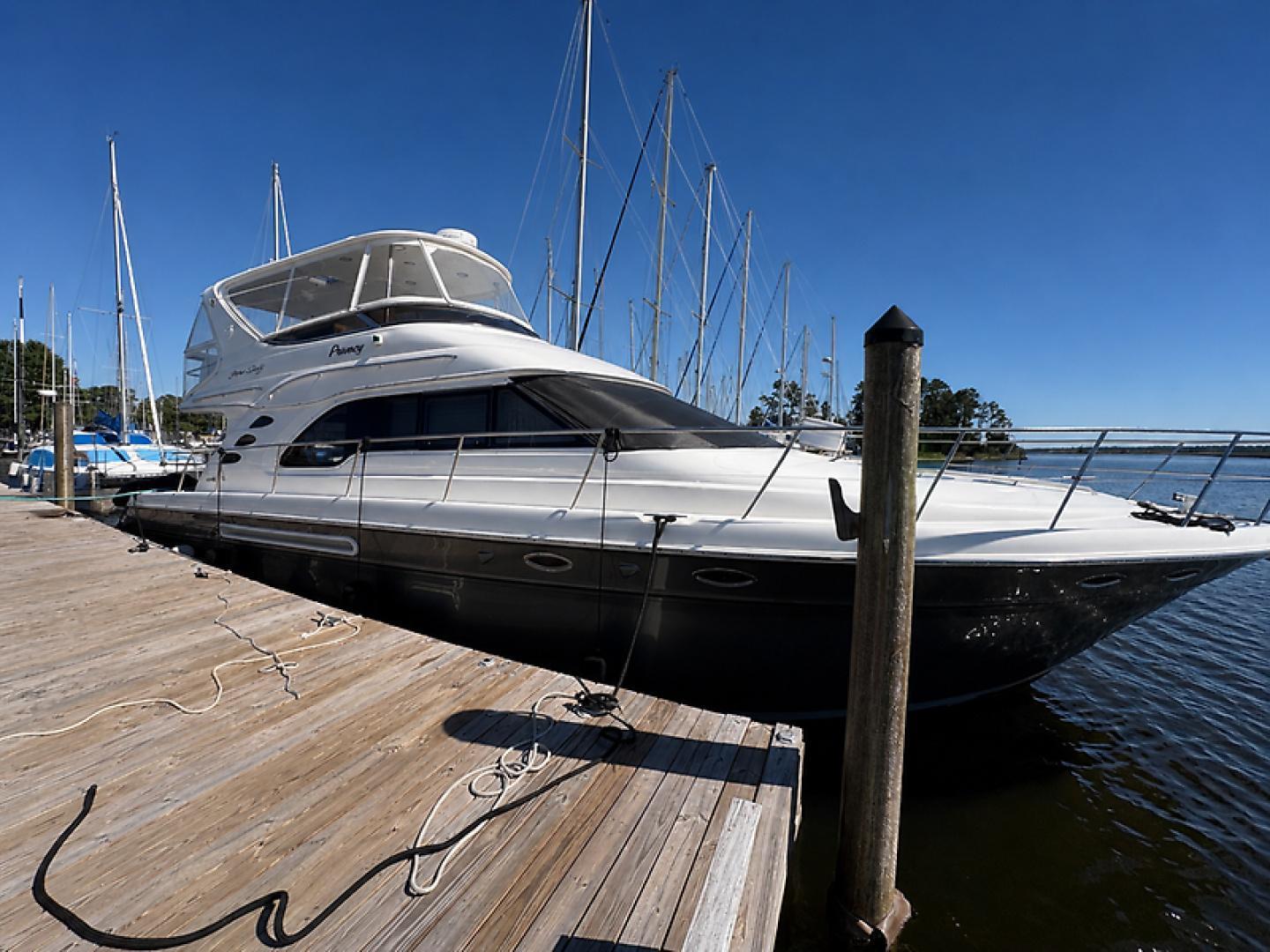 Sea Ray 560 Sedan Bridge