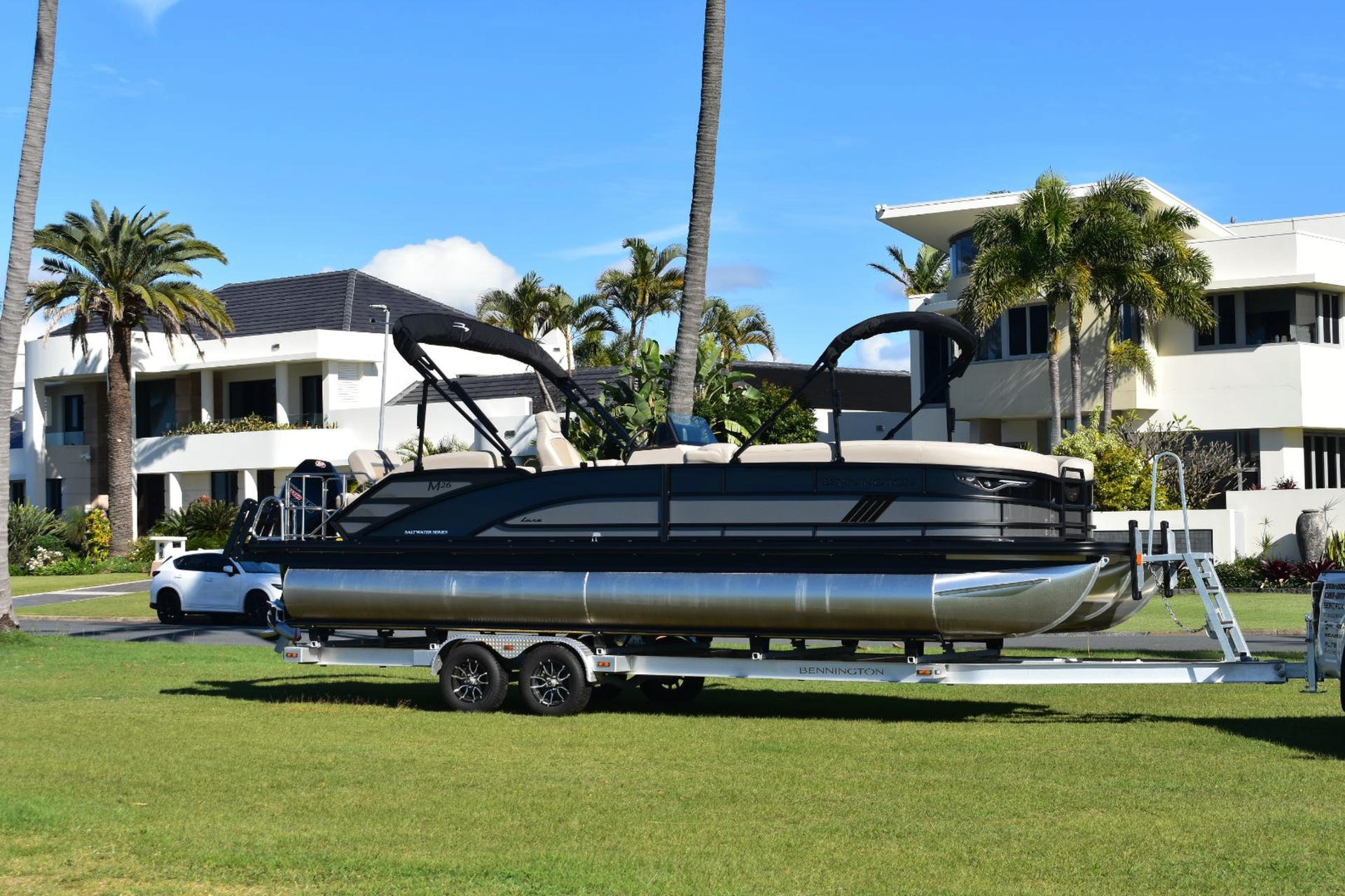Bennington 26 M Sport Lounge