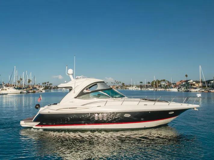 Cruisers Yachts 42