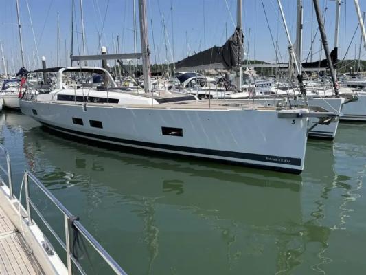 Beneteau Oceanis 55