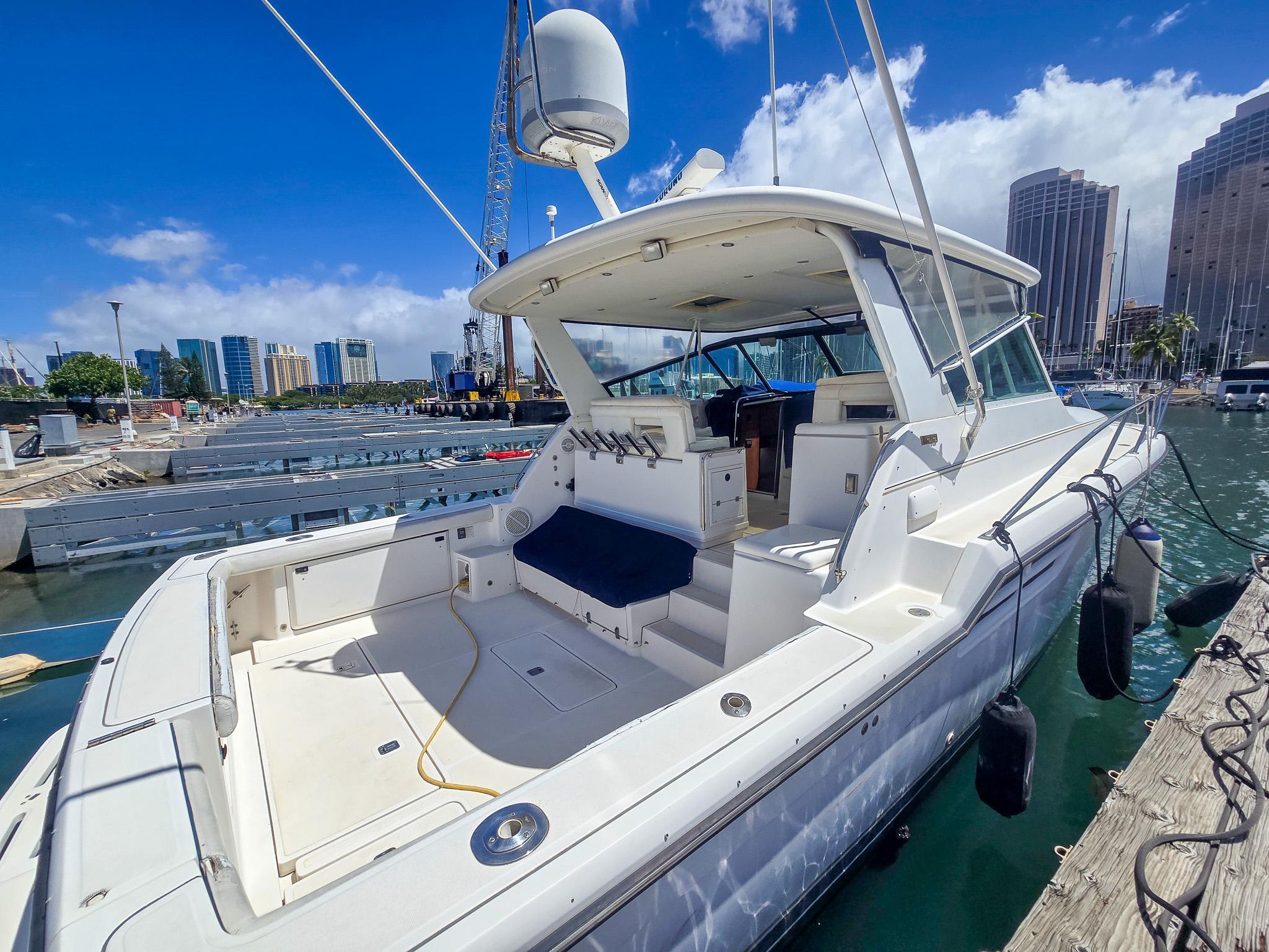2003 Tiara Yachts 4200 Express for sale in Ala Wai Harbor, Oahu, Hawaii