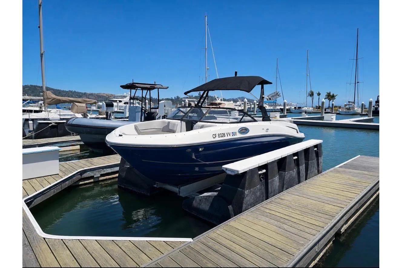 Bayliner VR6 Bowrider I/O
