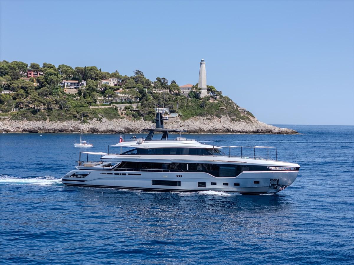 Azimut Grande Trideck