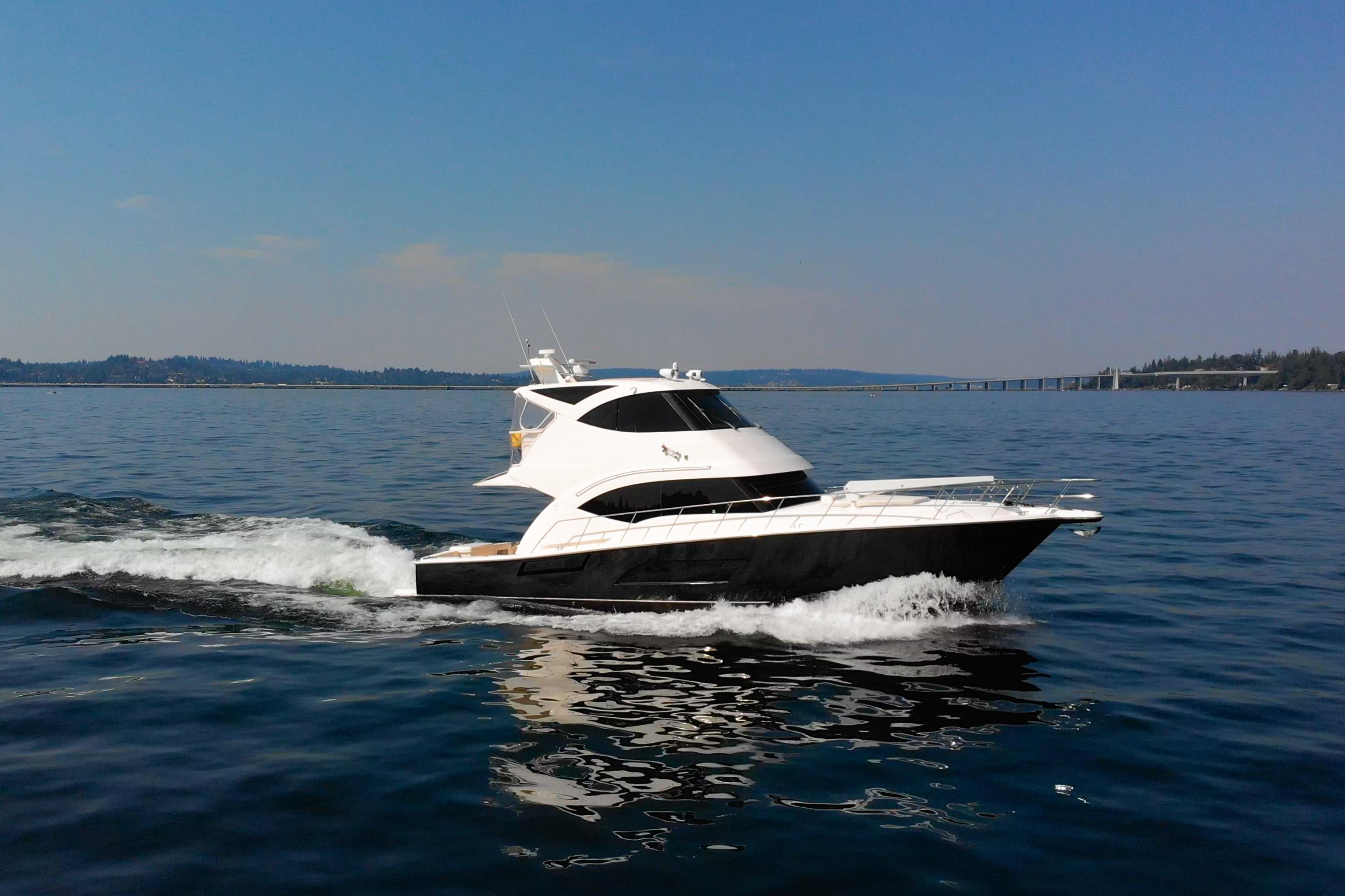 Riviera 53 Enclosed Flybridge