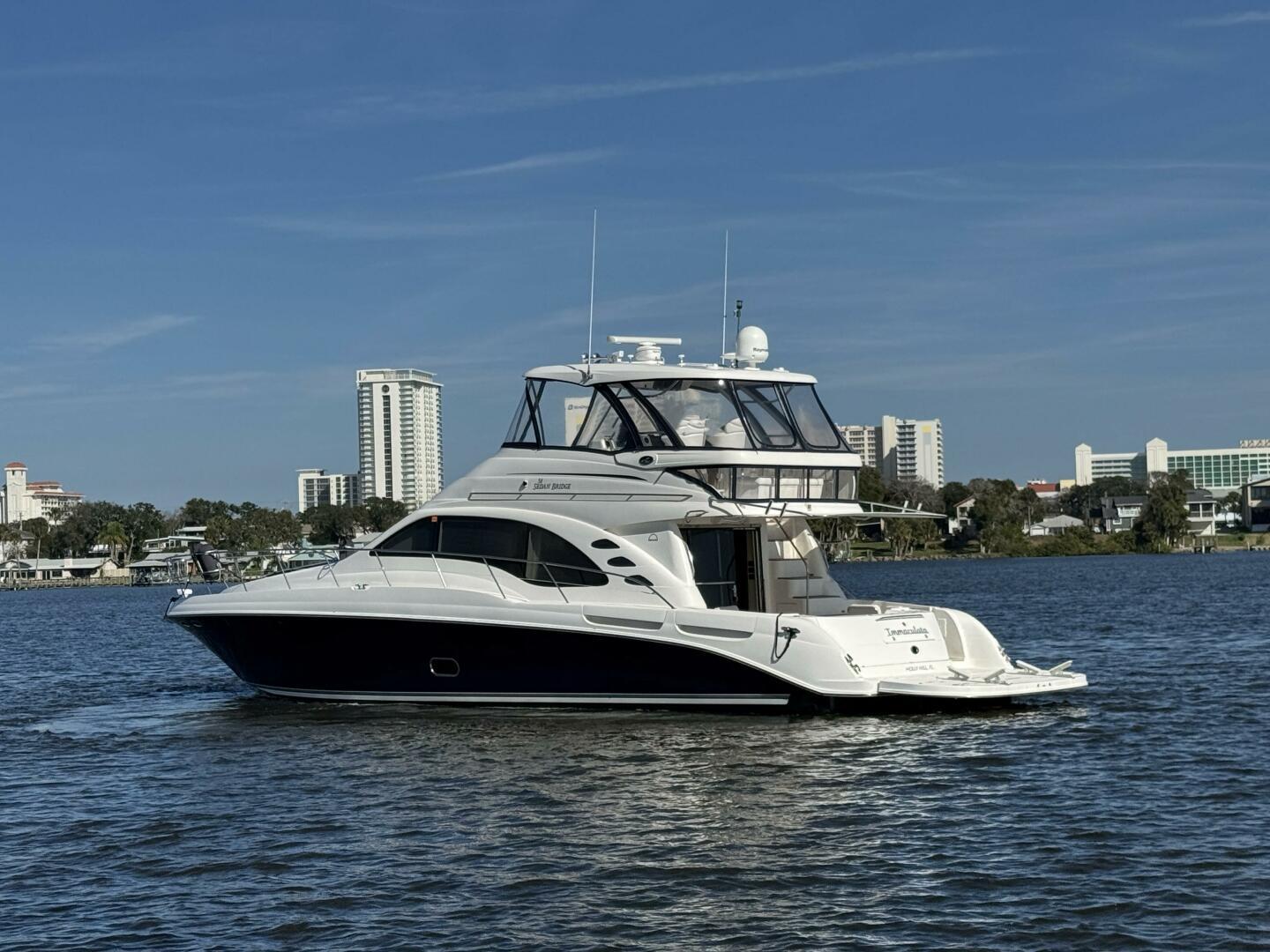Sea Ray 58 Sedan Bridge