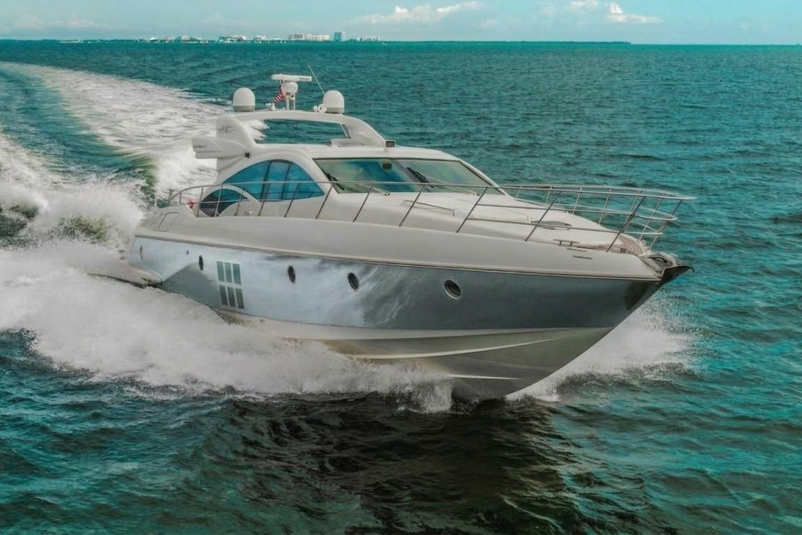 Azimut 68S